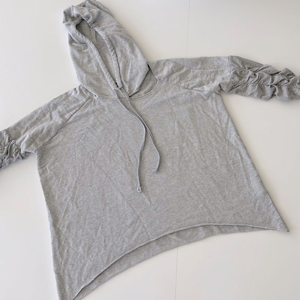 R&R Surplus gray sweatshirt